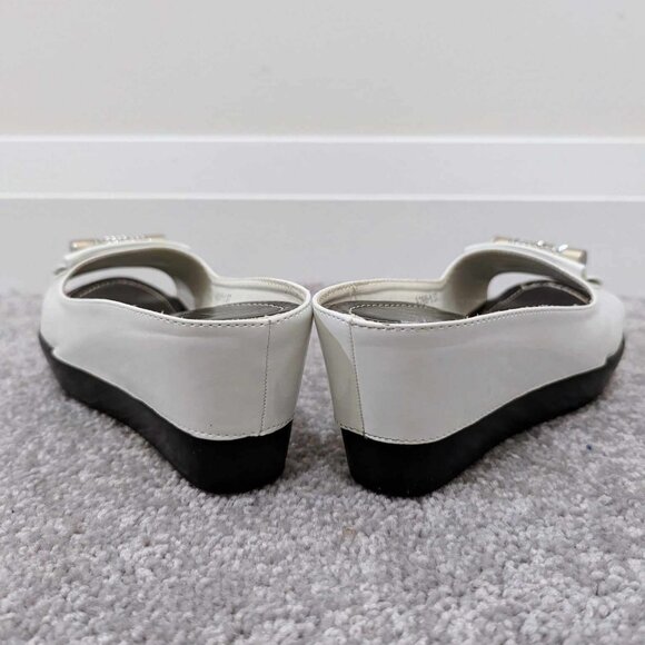 Black and White Wedges - Picture 6 of 6